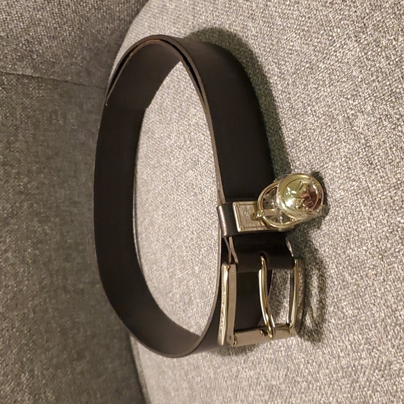 Michael Kors Black Belt - Picture 1 of 6